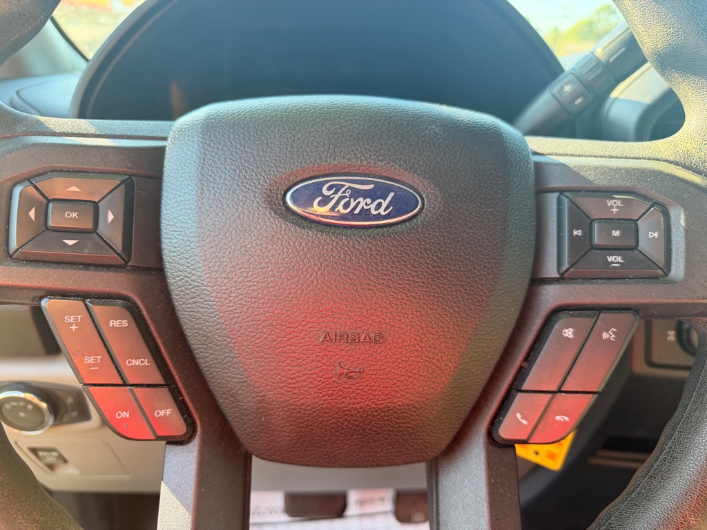 Photo 25 of this FORD F150