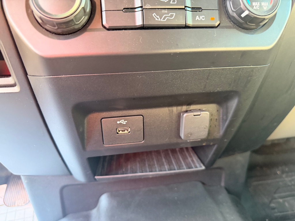 Photo 21 of this FORD F150