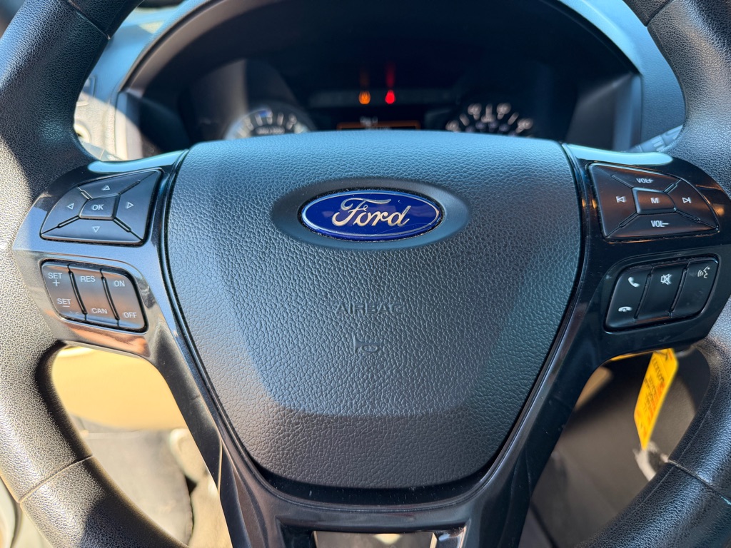 Photo 18 of this FORD EXPLORER