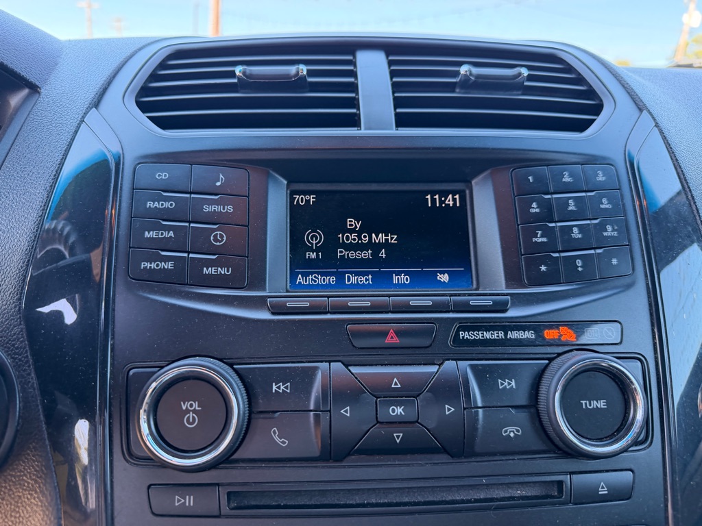 Photo 14 of this FORD EXPLORER
