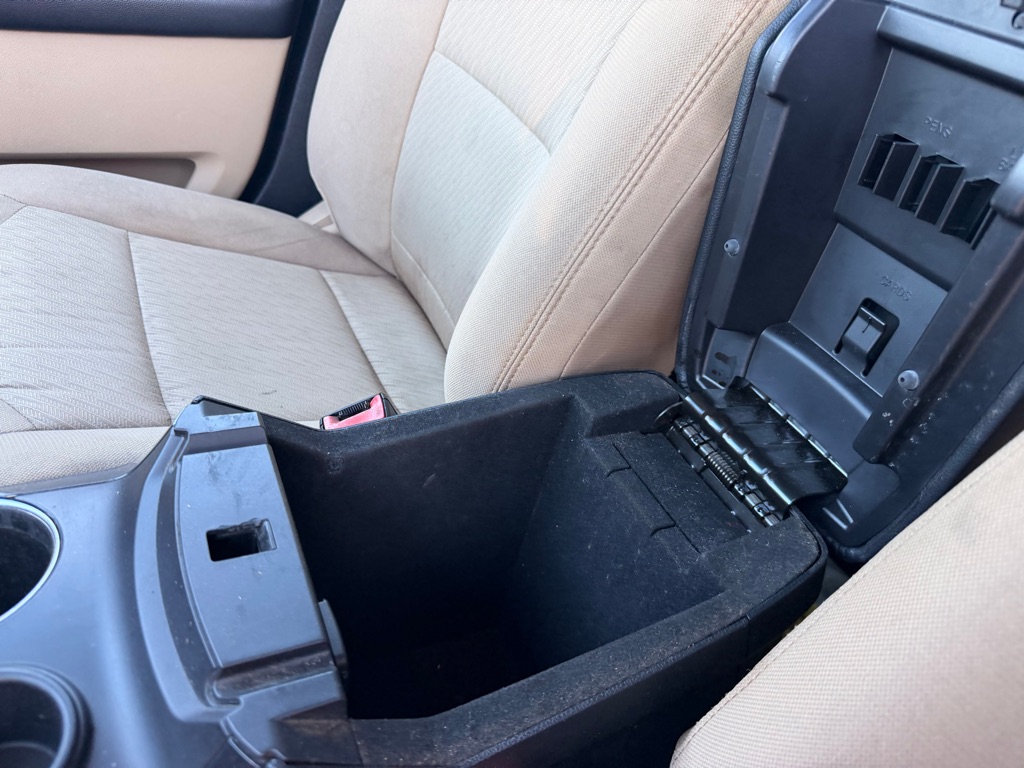Photo 17 of this FORD EXPLORER