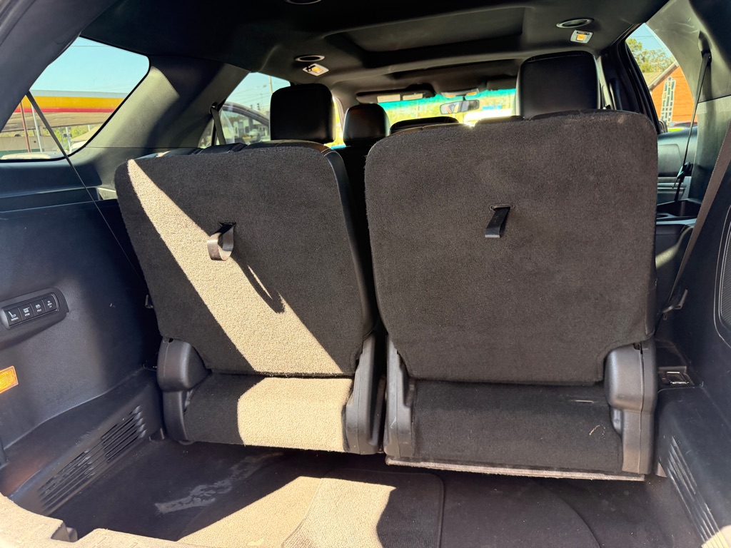 Photo 31 of this FORD EXPLORER