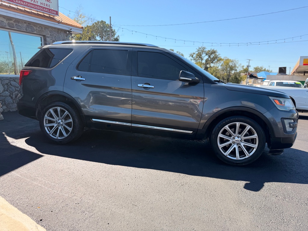 Photo 4 of this FORD EXPLORER
