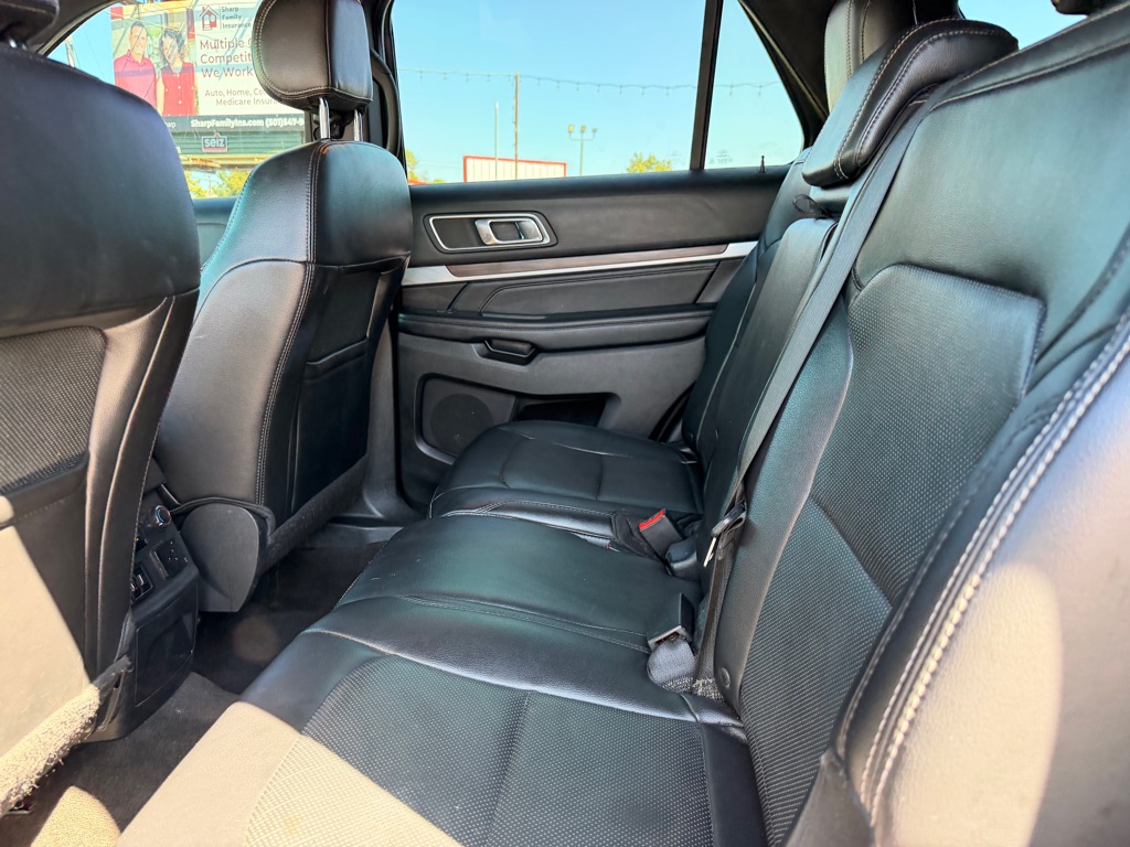 Photo 26 of this FORD EXPLORER