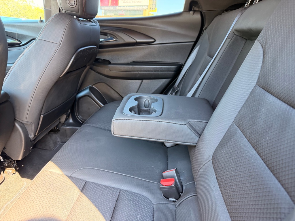 Photo 25 of this CHEVROLET TRAILBLAZER
