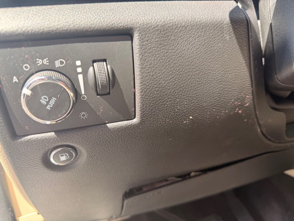 Photo 12 of this JEEP GRAND CHEROKEE