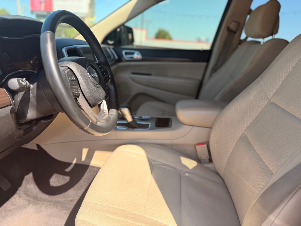 Photo 11 of this JEEP GRAND CHEROKEE