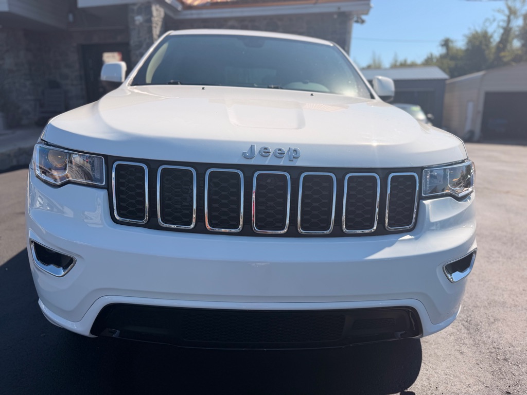 Photo 2 of this JEEP GRAND CHEROKEE