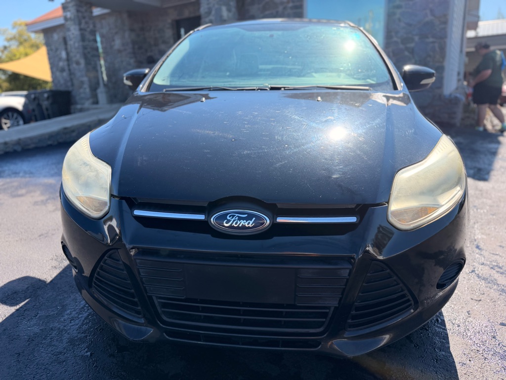 Photo 2 of this FORD FOCUS