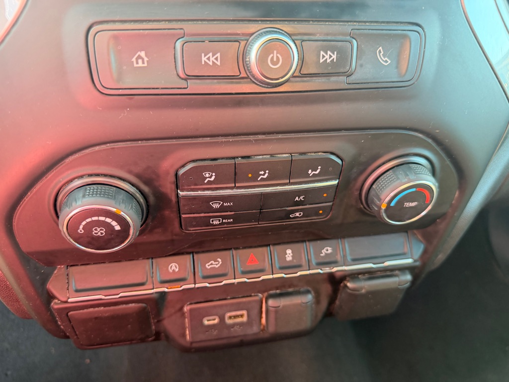 Photo 18 of this CHEVROLET SILVERADO 1500