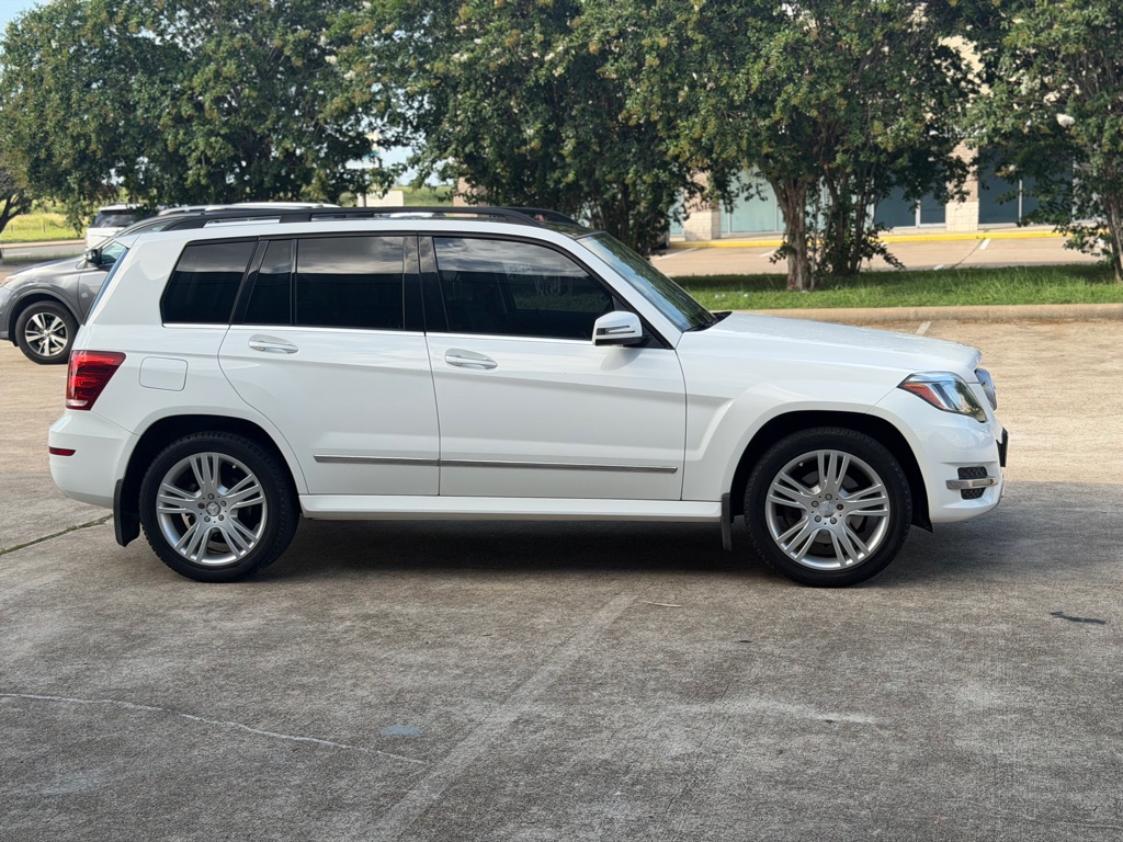 Photo 4 of this MERCEDES-BENZ GLK