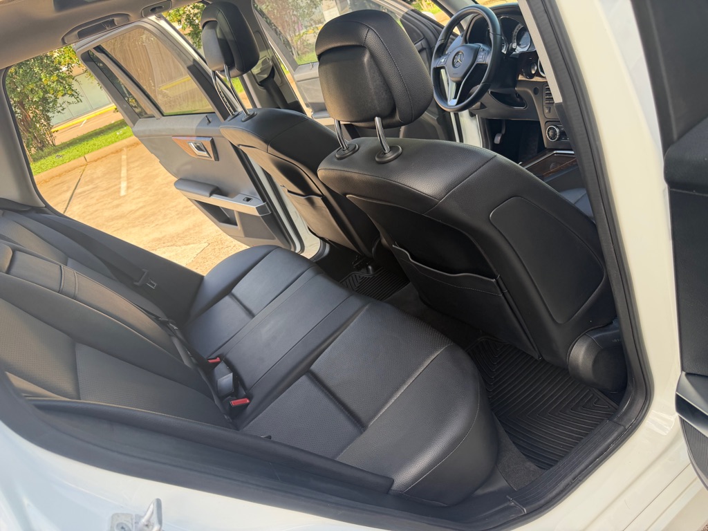 Photo 14 of this MERCEDES-BENZ GLK