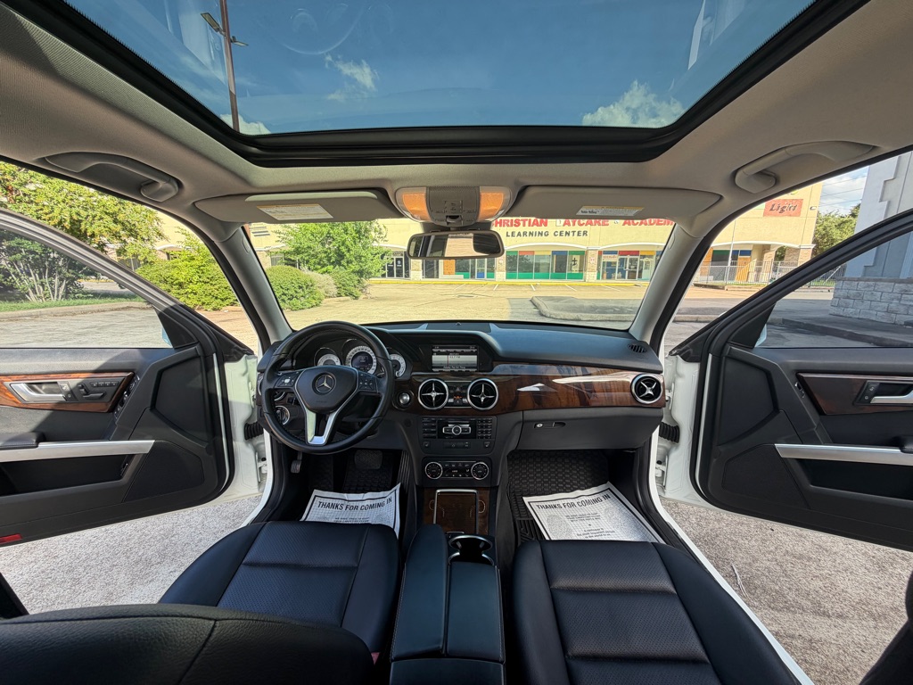 Photo 17 of this MERCEDES-BENZ GLK