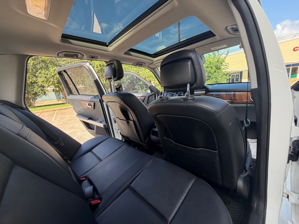 Photo 16 of this MERCEDES-BENZ GLK