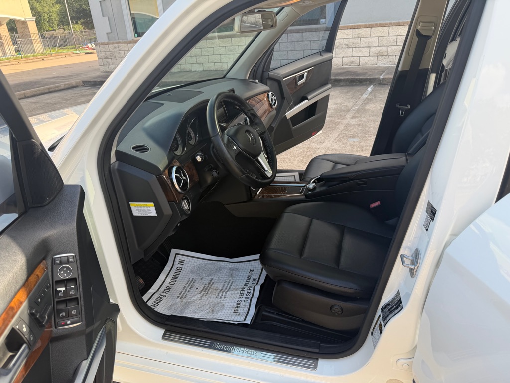 Photo 11 of this MERCEDES-BENZ GLK