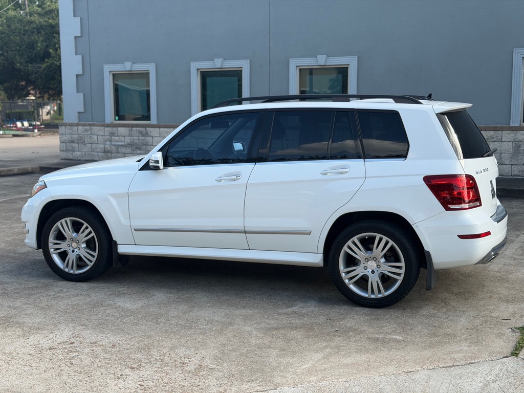 Photo 9 of this MERCEDES-BENZ GLK