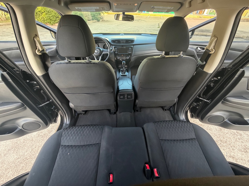Photo 16 of this NISSAN ROGUE