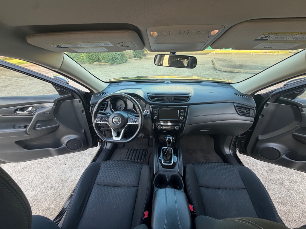 Photo 17 of this NISSAN ROGUE