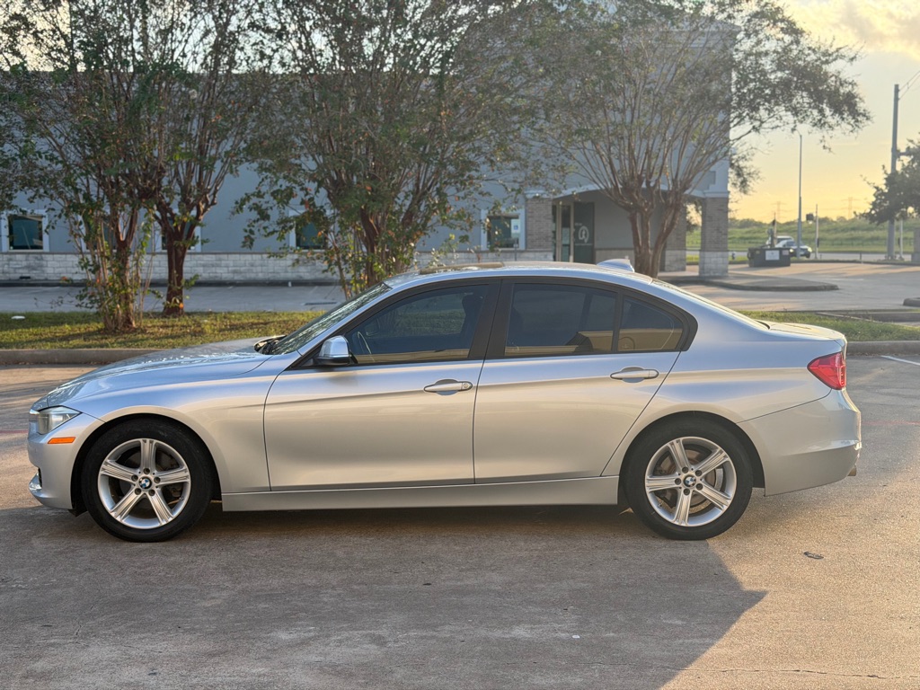Photo 11 of this BMW 328