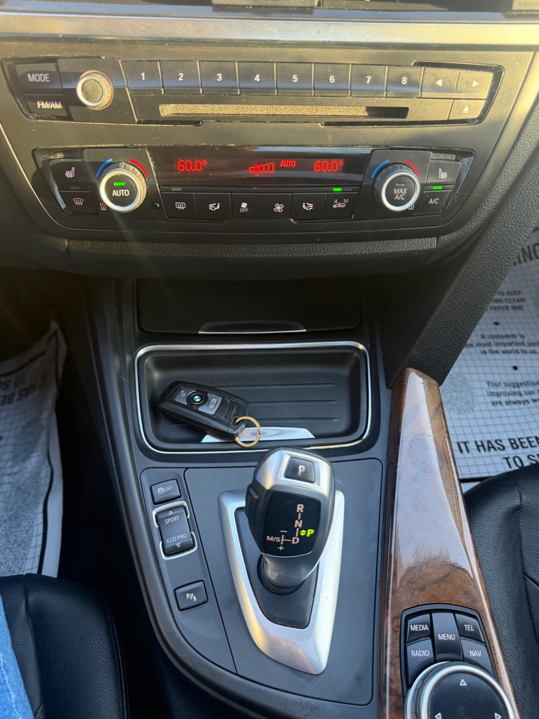 Photo 19 of this BMW 328