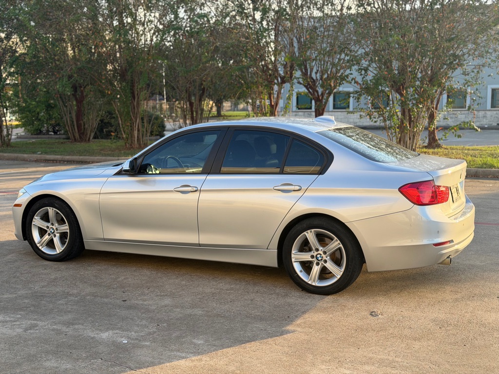 Photo 10 of this BMW 328
