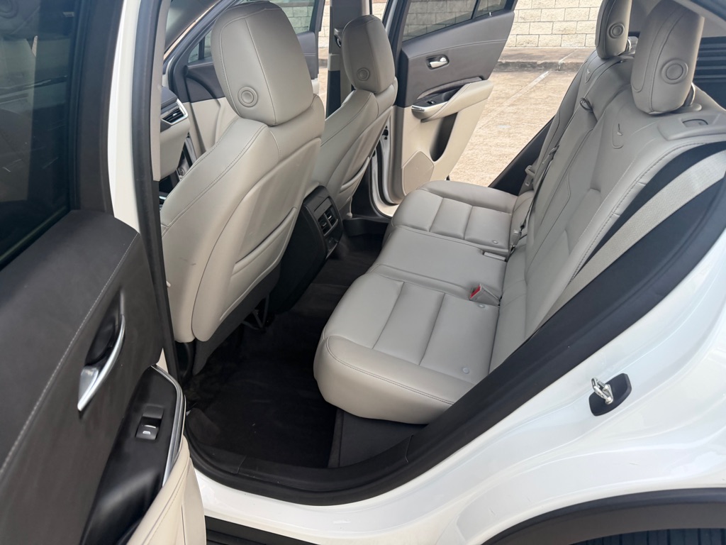 Photo 13 of this CADILLAC XT4