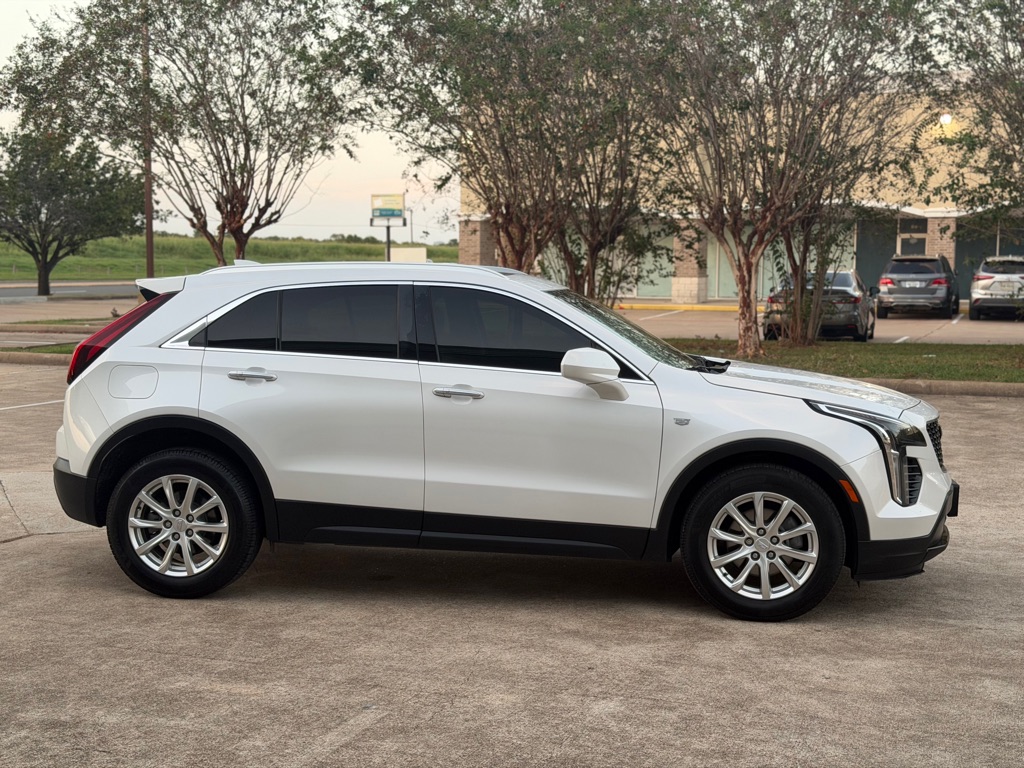Photo 5 of this CADILLAC XT4