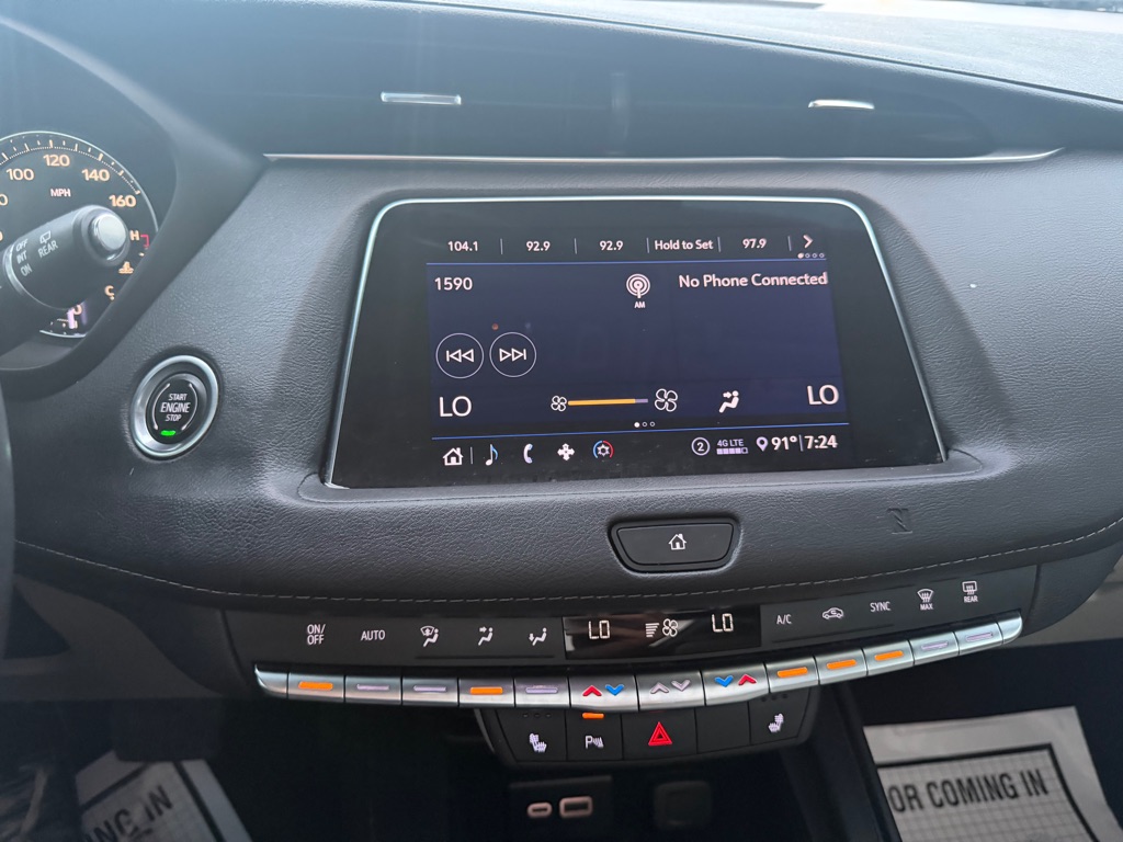 Photo 21 of this CADILLAC XT4