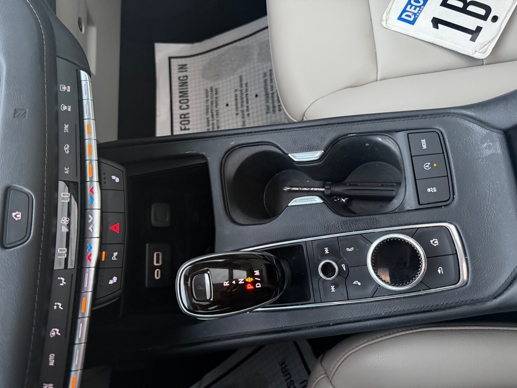 Photo 22 of this CADILLAC XT4