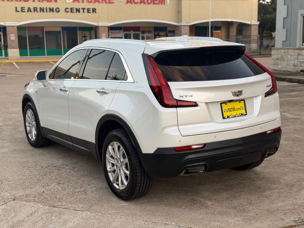 Photo 9 of this CADILLAC XT4