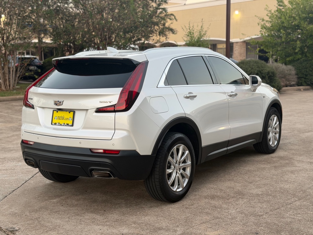 Photo 7 of this CADILLAC XT4