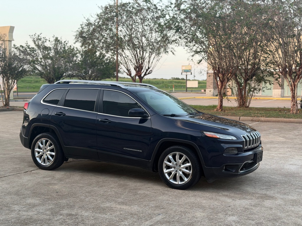 Photo 4 of this JEEP CHEROKEE
