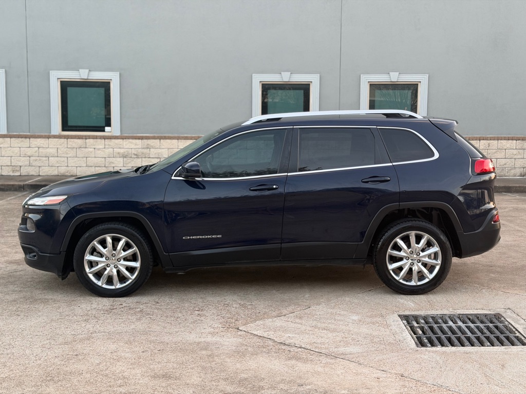 Photo 11 of this JEEP CHEROKEE