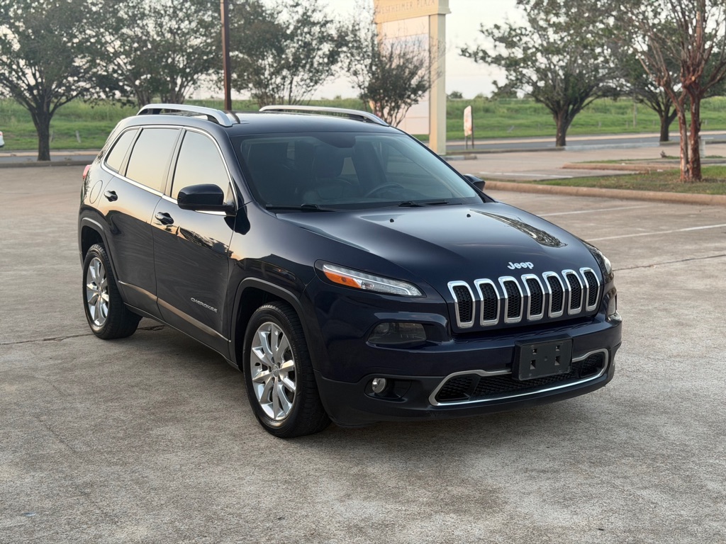 Photo 3 of this JEEP CHEROKEE