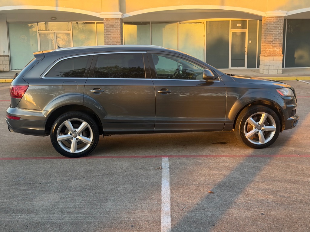 Photo 5 of this AUDI Q7