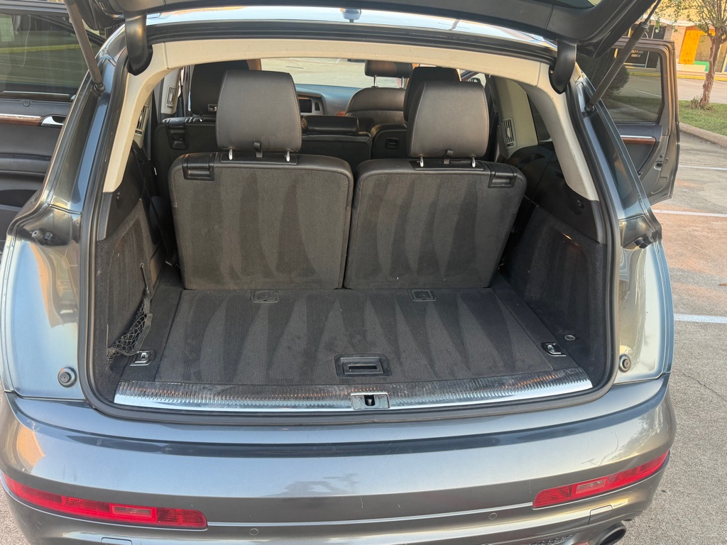 Photo 14 of this AUDI Q7