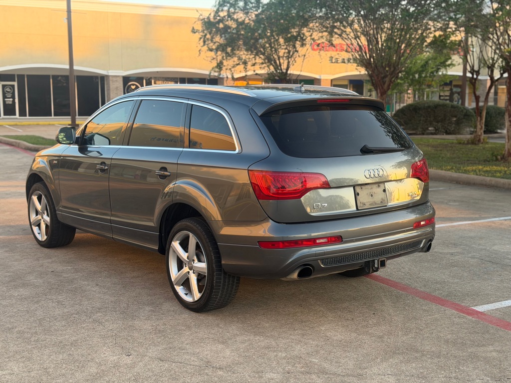 Photo 9 of this AUDI Q7