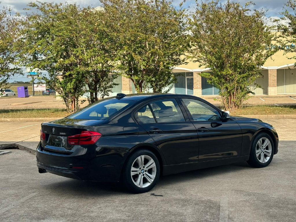 Photo 5 of this BMW 328