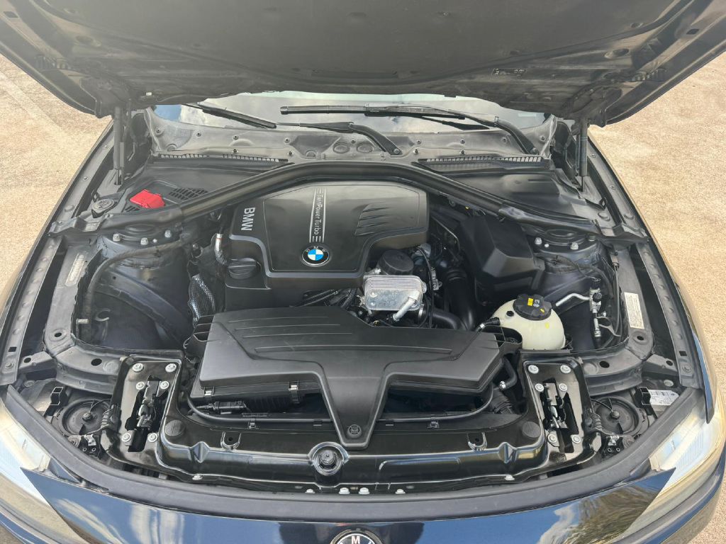 Photo 13 of this BMW 328