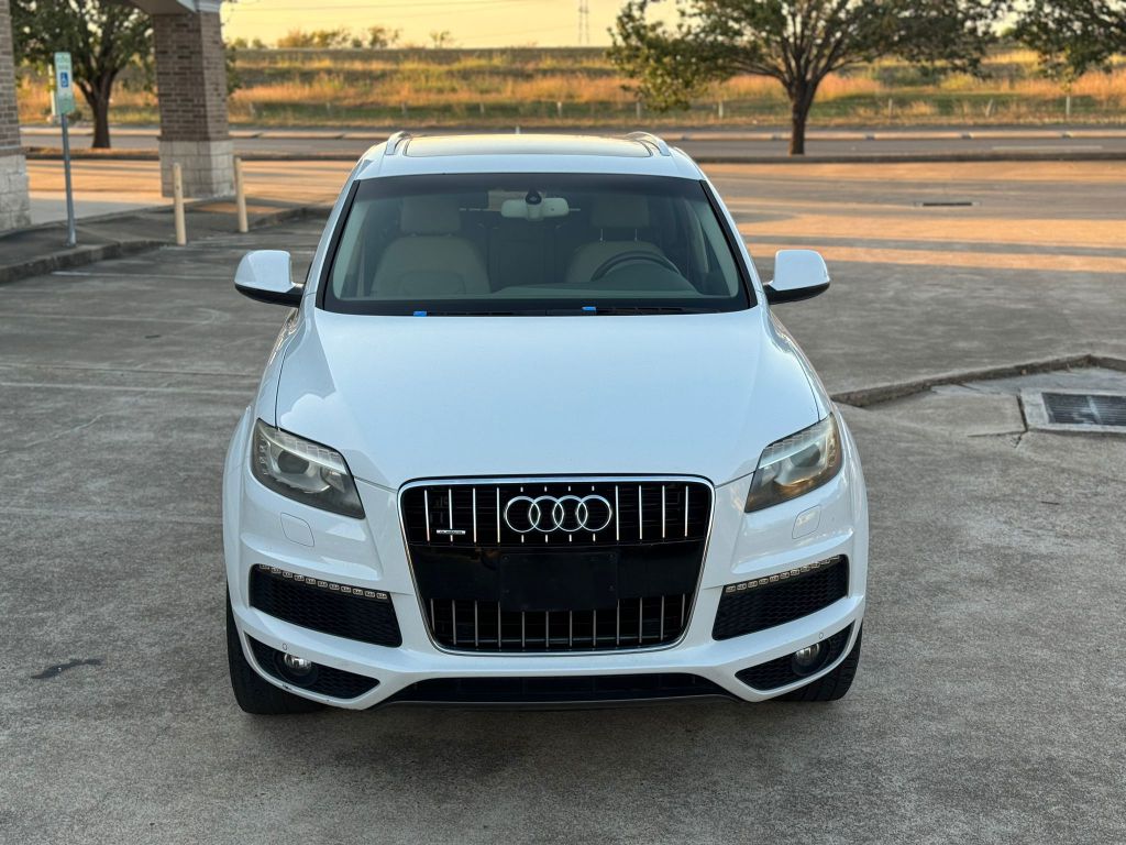 Photo 2 of this AUDI Q7