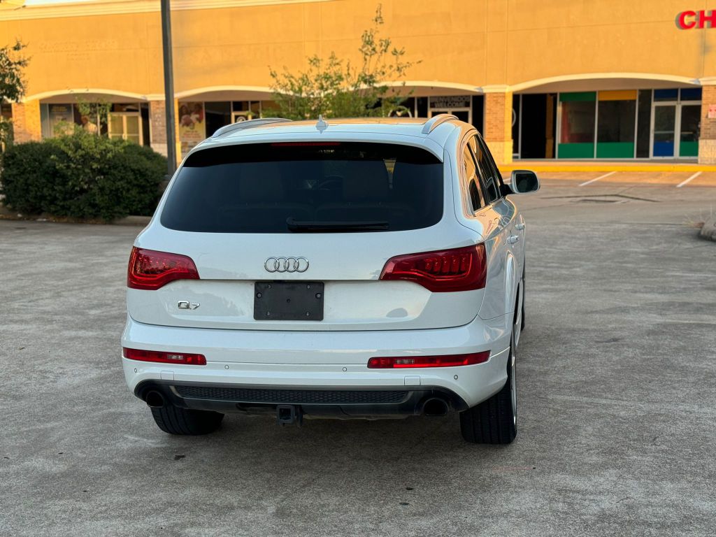 Photo 9 of this AUDI Q7