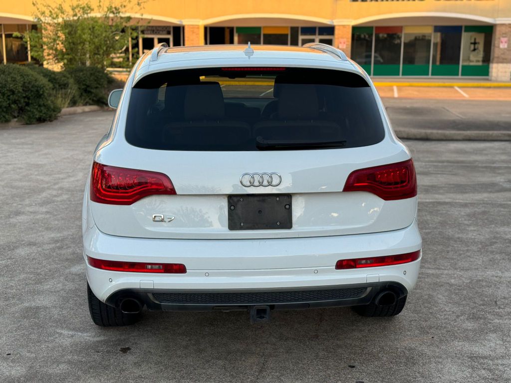 Photo 11 of this AUDI Q7