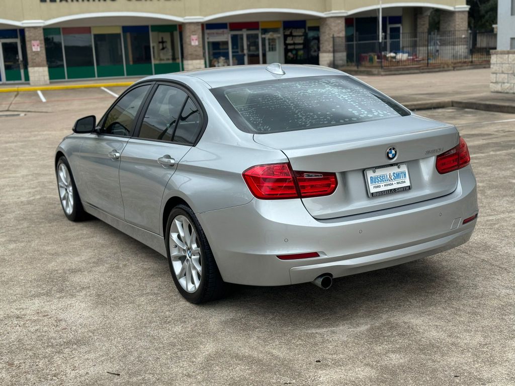 Photo 9 of this BMW 320