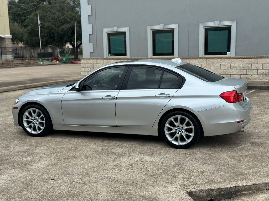 Photo 10 of this BMW 320