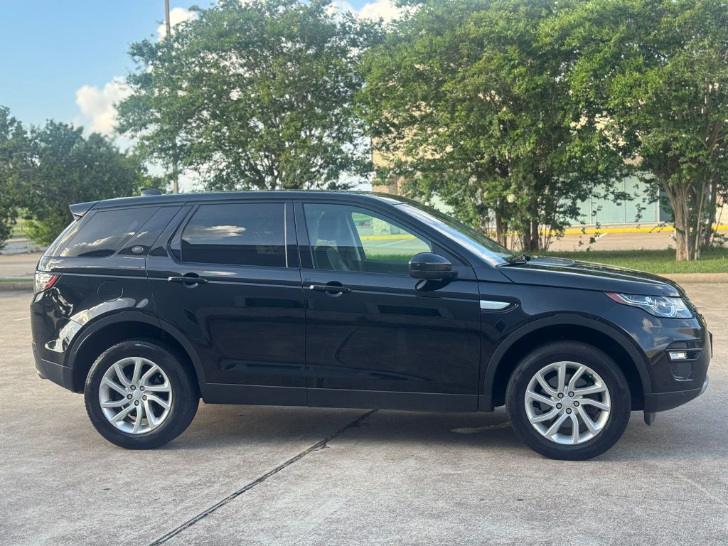 Photo 7 of this LAND ROVER DISCOVERY SPORT
