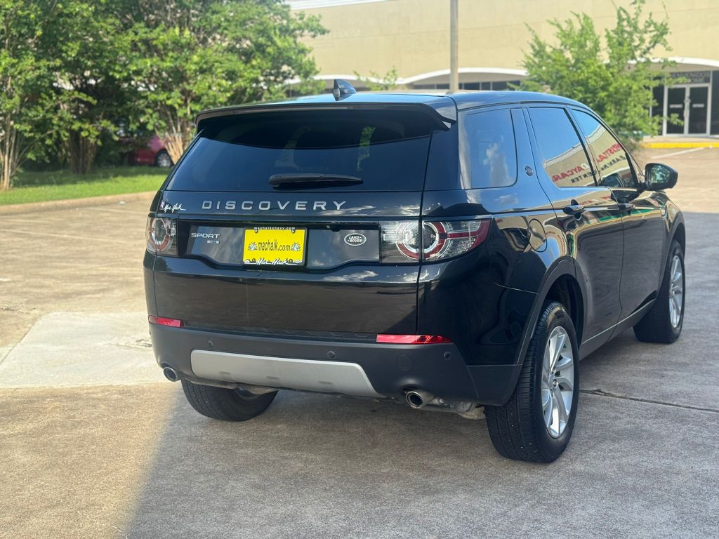Photo 8 of this LAND ROVER DISCOVERY SPORT