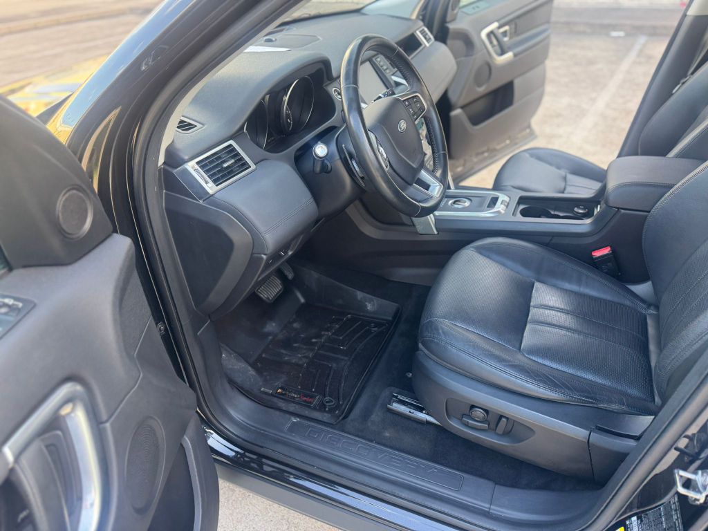 Photo 12 of this LAND ROVER DISCOVERY SPORT