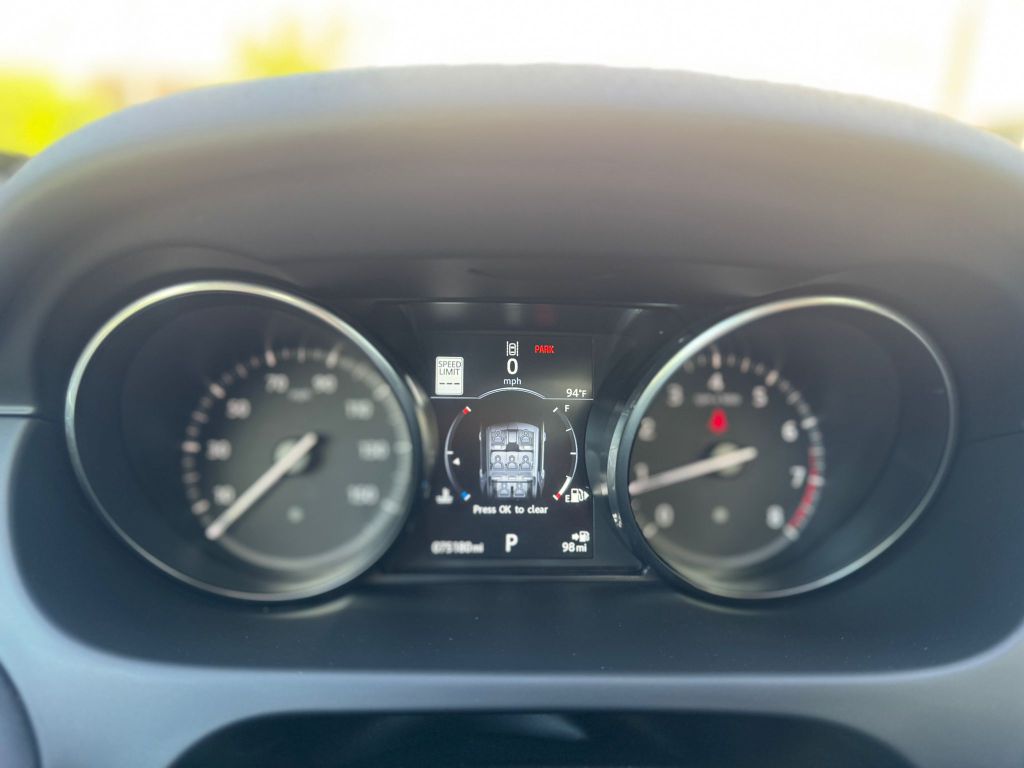 Photo 23 of this LAND ROVER DISCOVERY SPORT