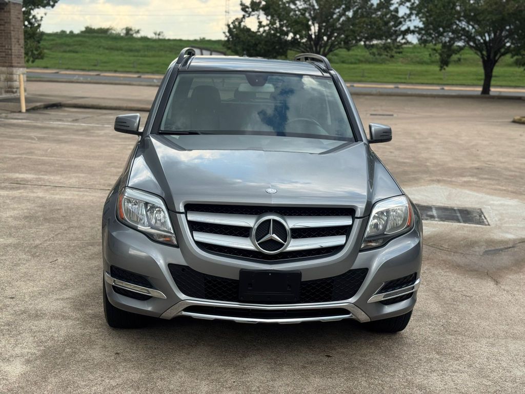 Photo 2 of this MERCEDES-BENZ GLK
