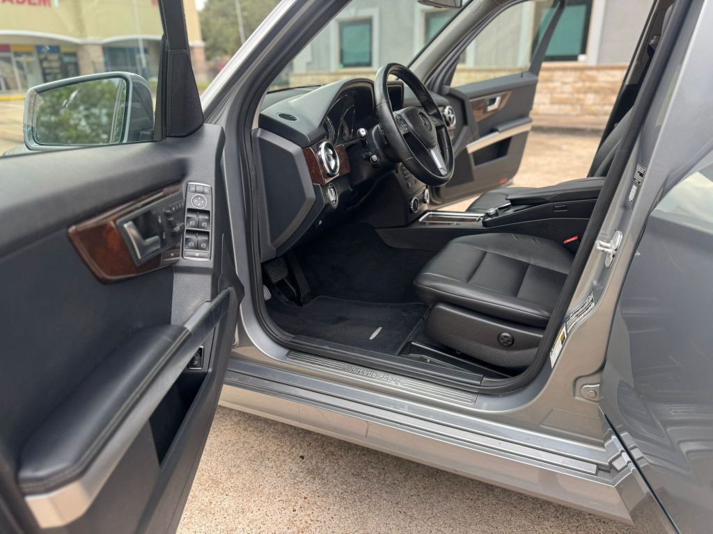 Photo 11 of this MERCEDES-BENZ GLK